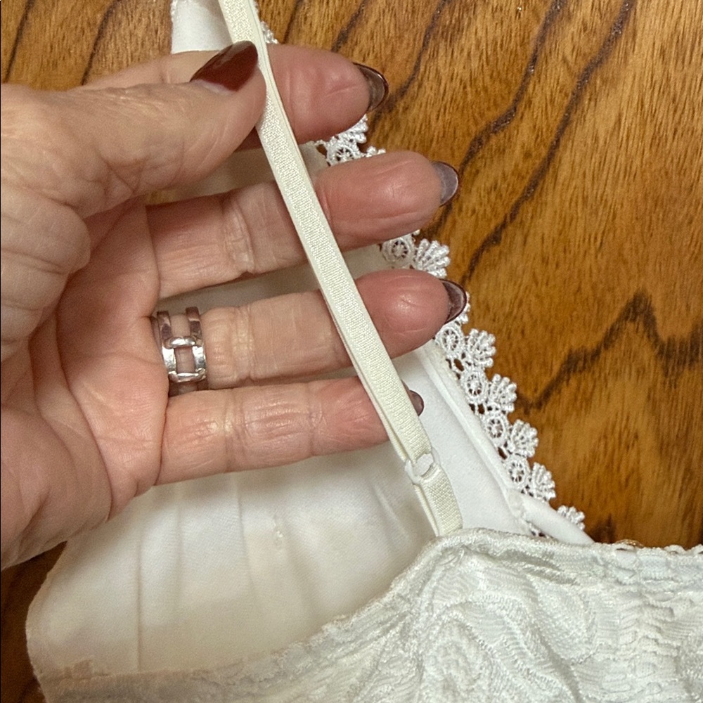 Belle Journee White Lace Spaghetti
Strap Dress Small. - Picture 6 of 6